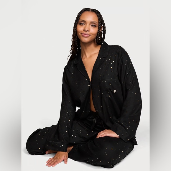 NWT VICTORIA'S SECRET Flannel Long‎ Pajama Set